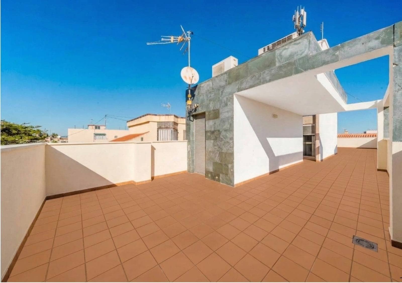 3 soveværelse Rækkehus til salg i Lo Pagan med swimmingpool - € 374.995 (Ref: 9831852)