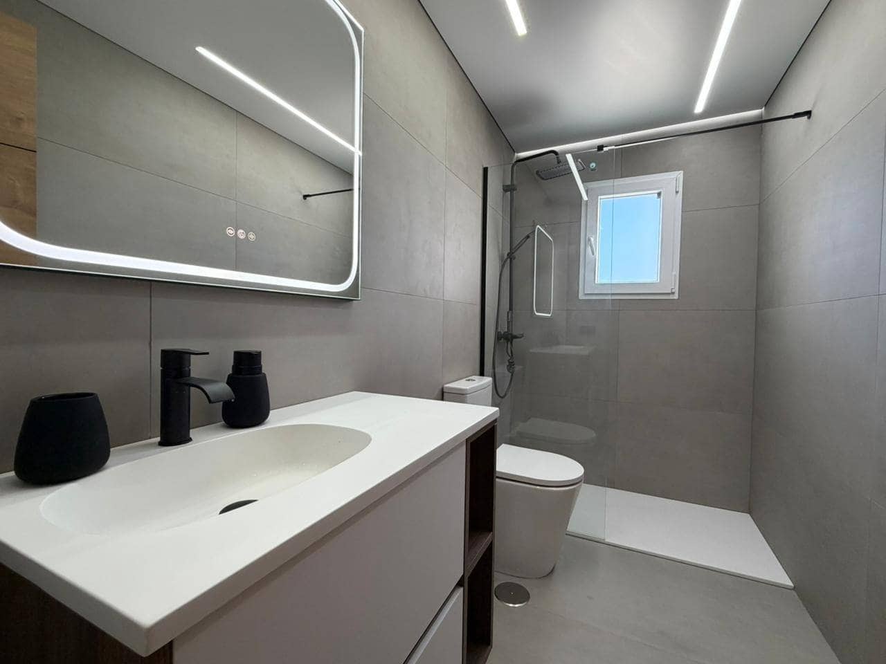 2 Zimmer Reihenhaus zu verkaufen in Torrevieja mit Pool - 219.900 € (Ref: 9831853)