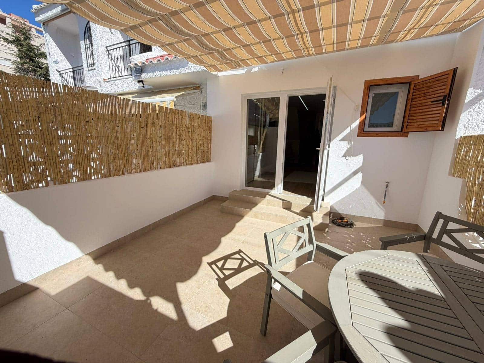 2 Zimmer Reihenhaus zu verkaufen in Torrevieja mit Pool - 219.900 € (Ref: 9831853)