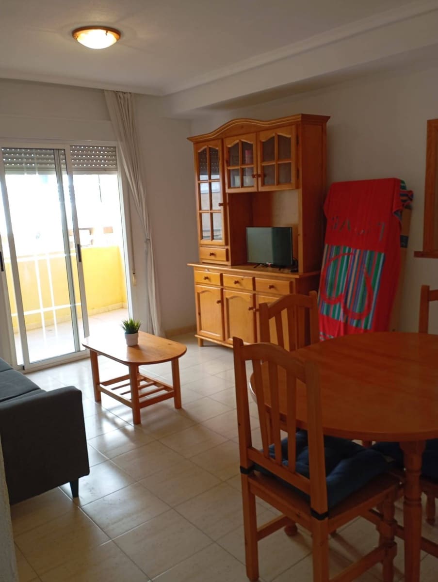 2 quarto Apartamento para venda em Torrevieja - 136 000 € (Ref: 9831880)