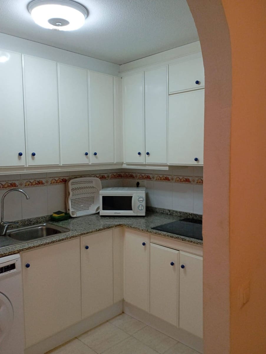 2 quarto Apartamento para venda em Torrevieja - 136 000 € (Ref: 9831880)