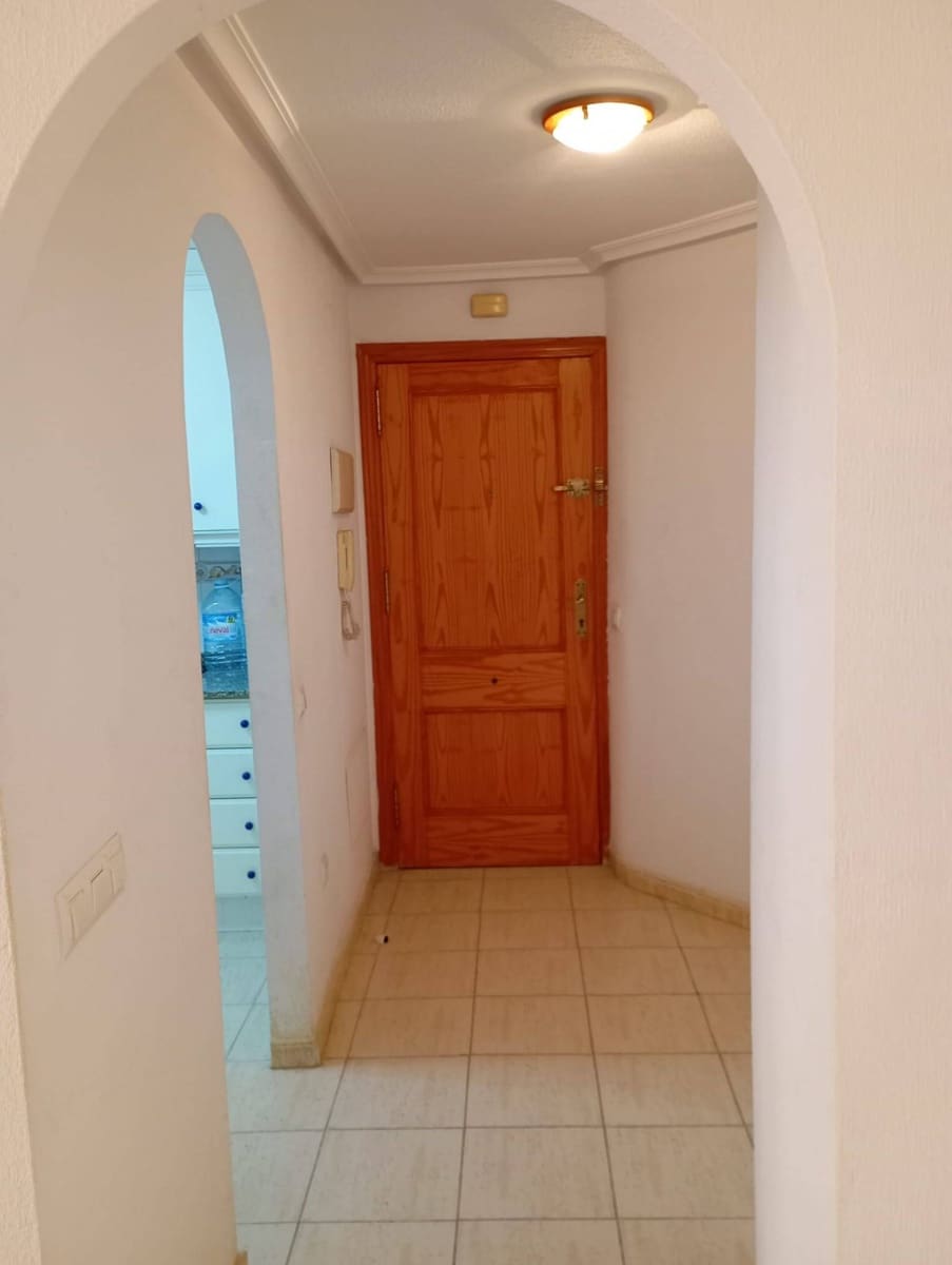 2 quarto Apartamento para venda em Torrevieja - 136 000 € (Ref: 9831880)