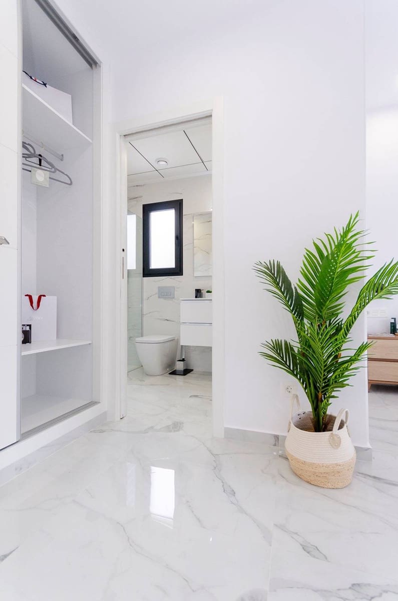 3 chambre Villa/Maison à vendre à Torrevieja avec piscine - 385 000 € (Ref: 9831890)