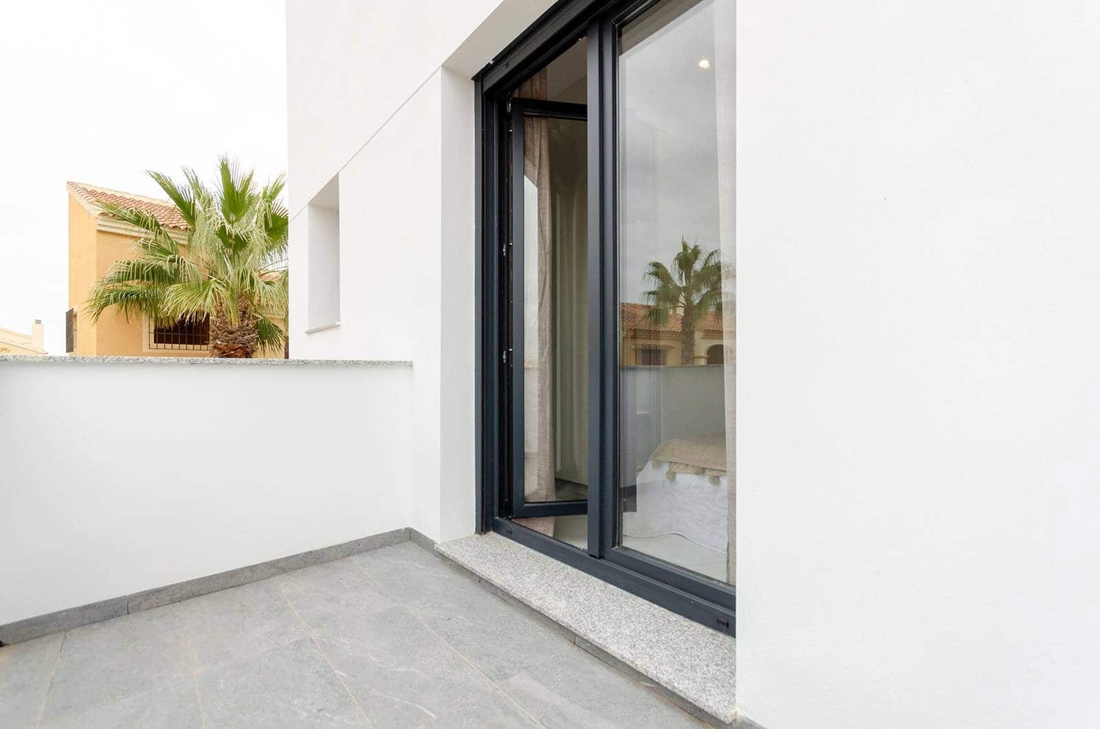 3 chambre Villa/Maison à vendre à Torrevieja avec piscine - 385 000 € (Ref: 9831890)