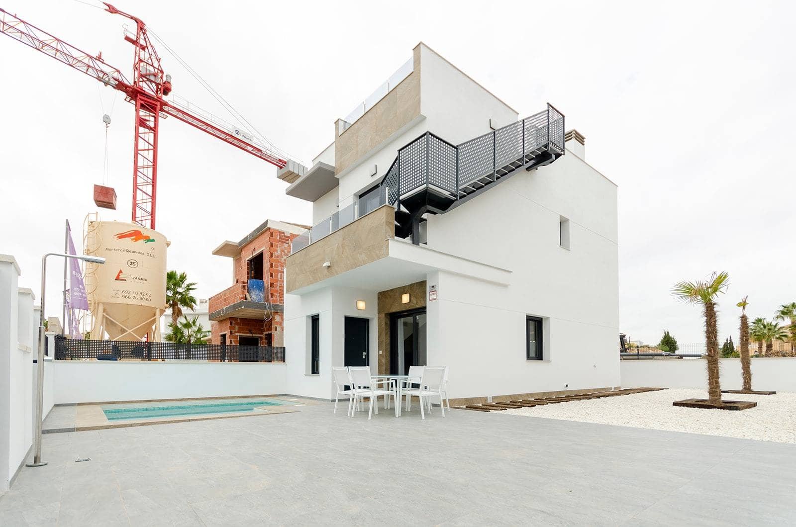 3 chambre Villa/Maison à vendre à Torrevieja avec piscine - 385 000 € (Ref: 9831890)