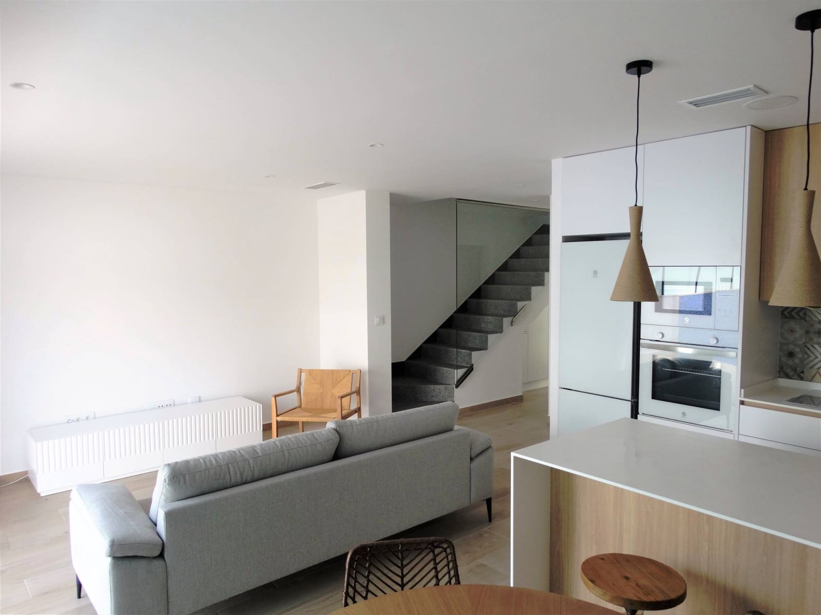 3 soveværelse Rækkehus til salg i Santiago de la Ribera med swimmingpool - € 405.000 (Ref: 9831898)