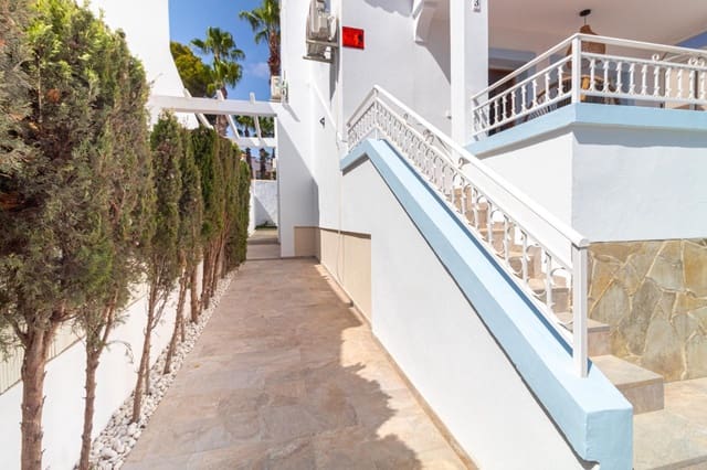 3 bedroom Villa for sale in Villamartin, Orihuela with pool - € 399,000 (Ref: 9896443)