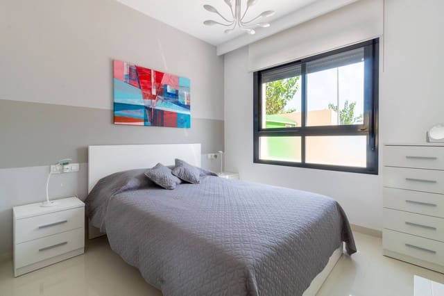 3 bedroom Apartment for rent in Torre de la Horadada, Pilar de la Horadada - € 4,200 (Ref: 9945837)