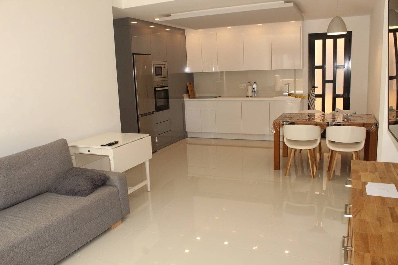 2 soverom Leilighet til leie i Torre de la Horadada - € 4 200 (Ref: 9945838)