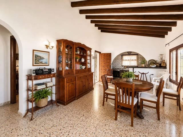3 bedroom Villa for sale in Benissa with garage - € 515,000 (Ref: 10003616)