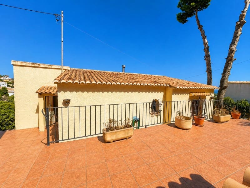 3 bedroom Villa for sale in Benissa with garage - € 515,000 (Ref: 10003616)