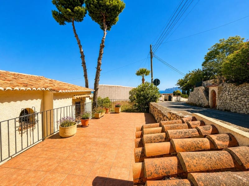3 bedroom Villa for sale in Benissa with garage - € 515,000 (Ref: 10003616)