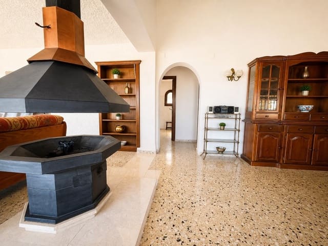 3 bedroom Villa for sale in Benissa with garage - € 515,000 (Ref: 10003616)