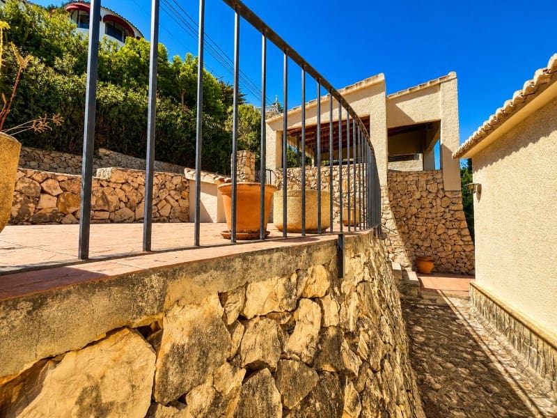 3 bedroom Villa for sale in Benissa with garage - € 515,000 (Ref: 10003616)