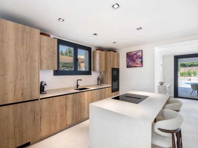 5 bedroom Villa for sale in Partides comunes - Adsubia, Javea / Xàbia with pool garage - € 1,650,000 (Ref: 10006334)