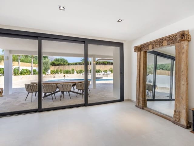 5 bedroom Villa for sale in Partides comunes - Adsubia, Javea / Xàbia with pool garage - € 1,650,000 (Ref: 10006334)