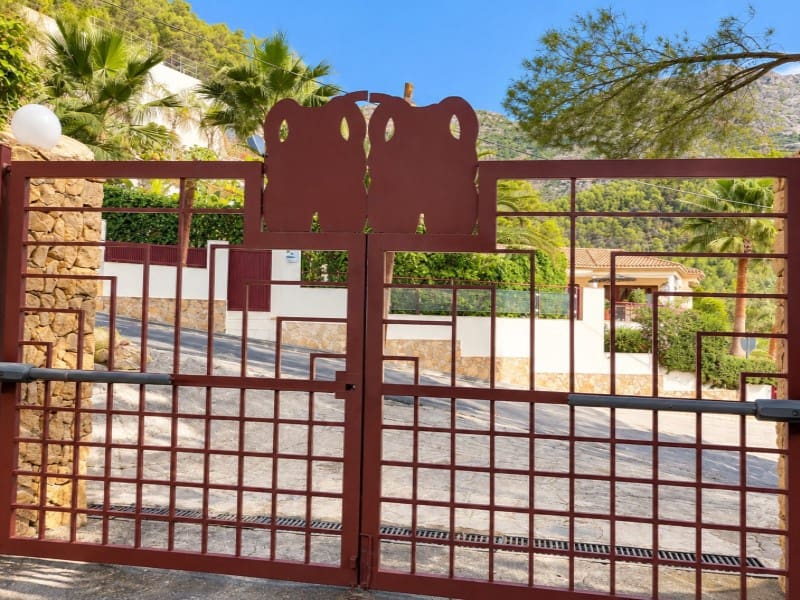 Chalet de 3 habitaciones en Callosa d'En Sarrià en venta con piscina garaje - 520.000 € (Ref: 10054890)