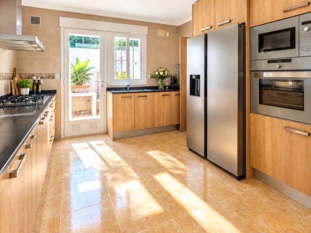 3 chambre Villa/Maison à vendre à Altea la Vella, Altea avec piscine garage - 750 000 € (Ref: 10054891)