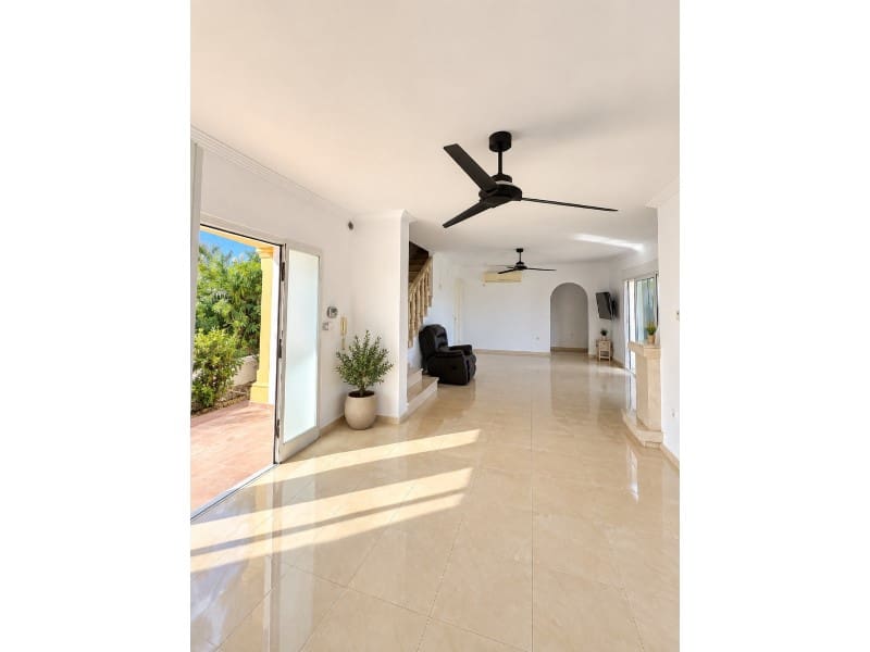 4 camera da letto Villa in vendita in Beniarbeig con piscina garage - 850.000 € (Rif: 10070753)
