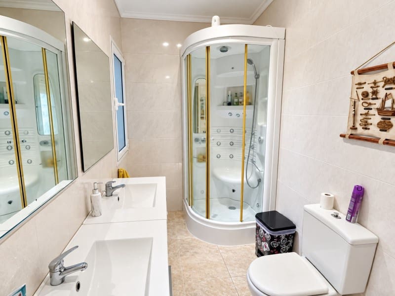 6 soverom Villa til salgs i Javea / Xabia med svømmebasseng garasje - € 595 000 (Ref: 10078155)