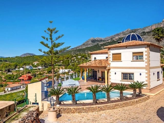 Chalet de 6 habitaciones en Altea la Vella, Altea en venta con piscina garaje - 2.200.000 € (Ref: 10078157)