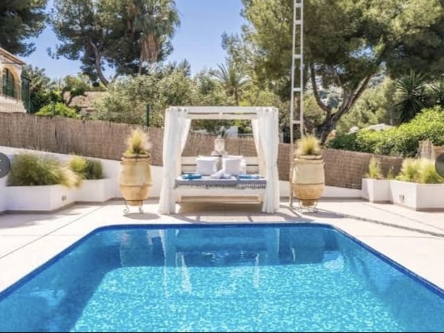 4 slaapkamer Villa te koop in Cap Martí - El Tossalet - Pinomar, Javea / Xàbia met zwembad - € 1.850.000 (Ref: 10078158)