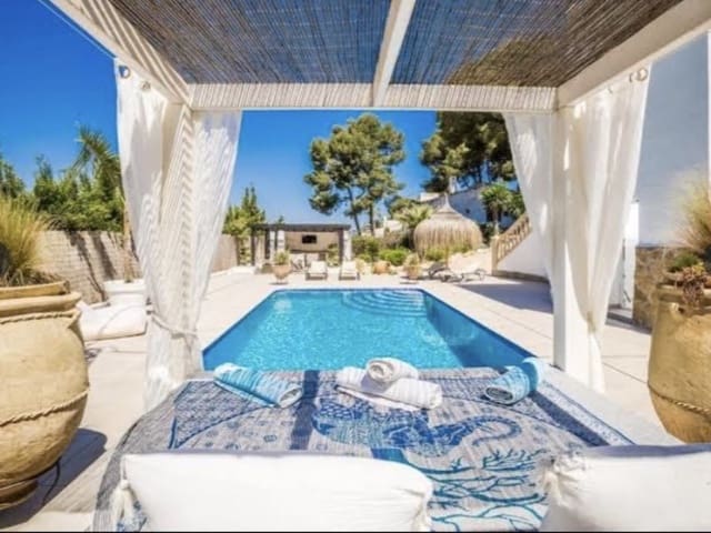 4 slaapkamer Villa te koop in Cap Martí - El Tossalet - Pinomar, Javea / Xàbia met zwembad - € 1.850.000 (Ref: 10078158)