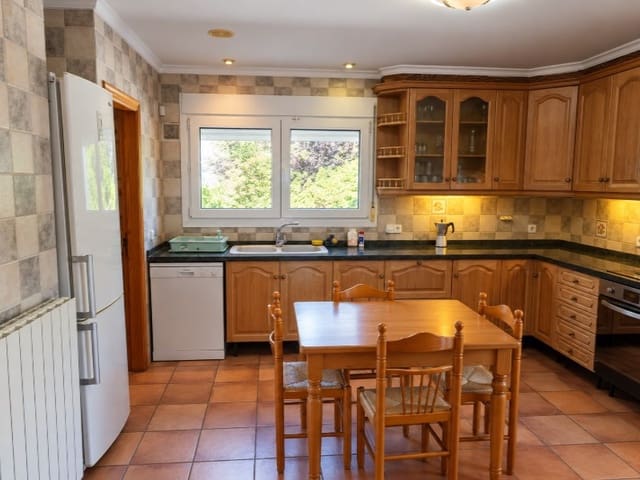 9 soveværelse Villa til salg i Partida Tosal - Zona del Castellans, Javea / Xàbia med swimmingpool - € 2.000.000 (Ref: 10078159)