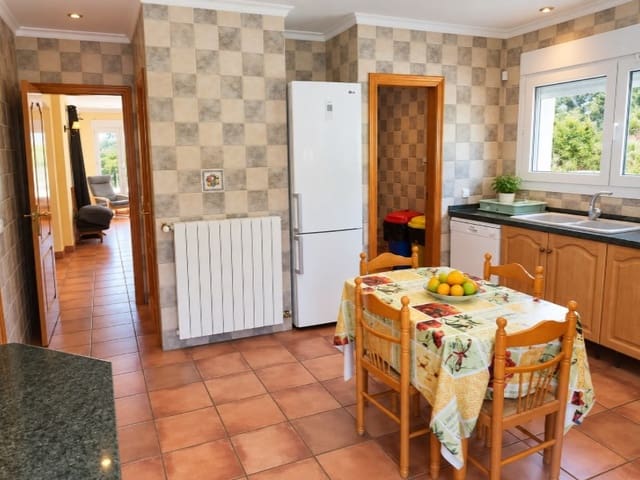 9 soveværelse Villa til salg i Partida Tosal - Zona del Castellans, Javea / Xàbia med swimmingpool - € 2.000.000 (Ref: 10078159)