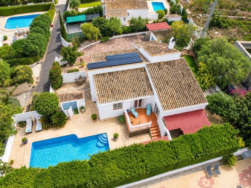 5 chambre Villa/Maison à vendre à Javea / Xabia avec piscine garage - 700 000 € (Ref: 10086041)