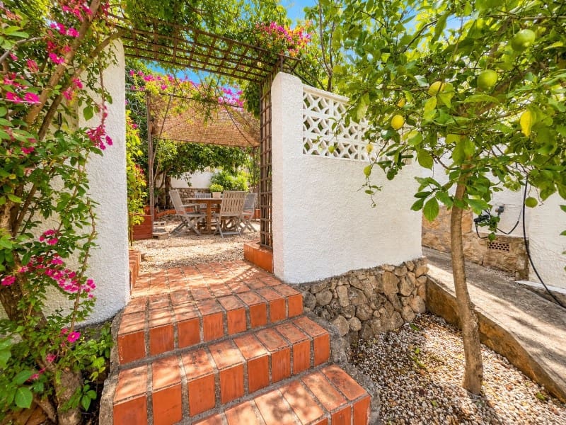 5 chambre Villa/Maison à vendre à Javea / Xabia avec piscine garage - 700 000 € (Ref: 10086041)
