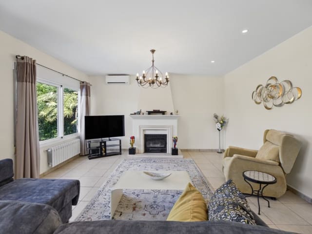 Chalet de 3 habitaciones en La Granadella  - Costa Nova, Javea / Xàbia en venta con piscina - 795.000 € (Ref: 10089398)