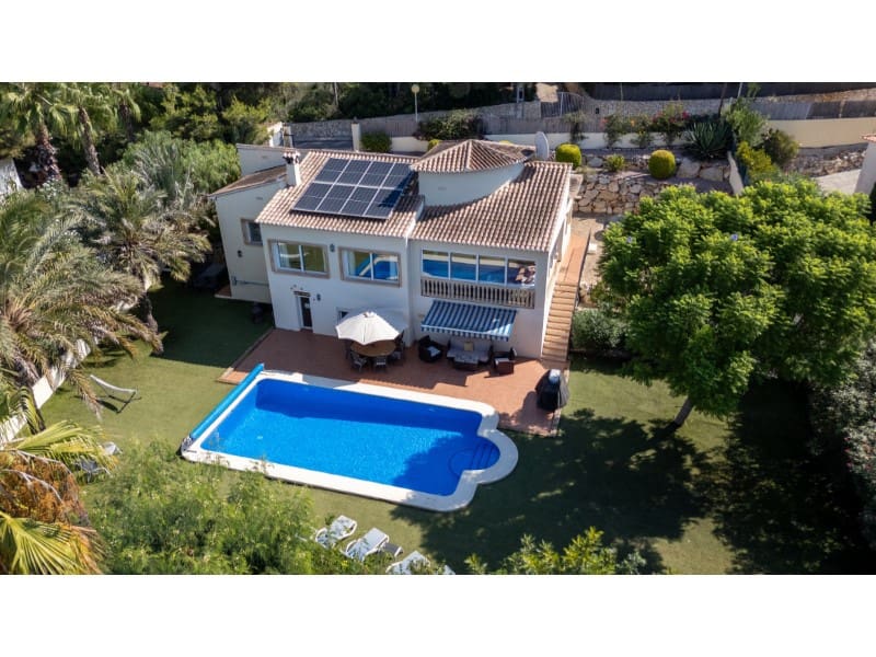 Chalet de 3 habitaciones en Javea / Xàbia en venta con piscina - 795.000 € (Ref: 10089398)