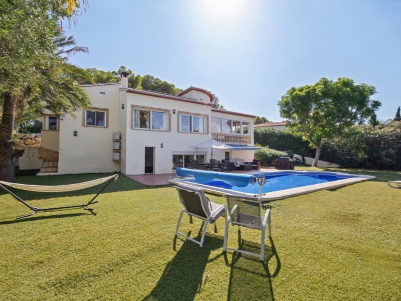 Chalet de 3 habitaciones en Javea / Xàbia en venta con piscina - 795.000 € (Ref: 10089398)