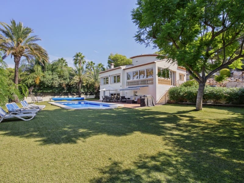 Chalet de 3 habitaciones en Javea / Xàbia en venta con piscina - 795.000 € (Ref: 10089398)