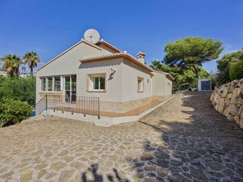 Chalet de 3 habitaciones en Javea / Xàbia en venta con piscina - 795.000 € (Ref: 10089398)