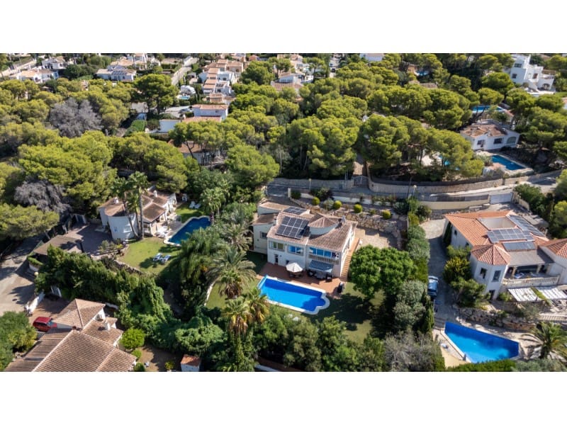 Chalet de 3 habitaciones en Javea / Xàbia en venta con piscina - 795.000 € (Ref: 10089398)