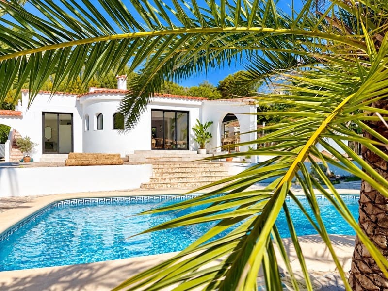 Chalet de 4 habitaciones en Altea en venta con piscina - 689.000 € (Ref: 10110947)