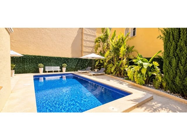 5 Zimmer Villa zu verkaufen in Altea mit Pool - 790.000 € (Ref: 10110950)
