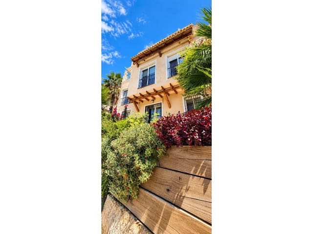5 Zimmer Villa zu verkaufen in Altea mit Pool - 790.000 € (Ref: 10110950)