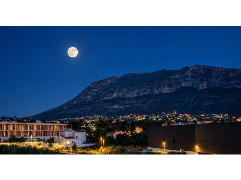 2 soverom Leilighet til salgs i Denia med svømmebasseng garasje - € 365 900 (Ref: 10150332)