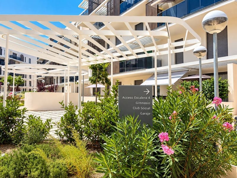 2 soverom Leilighet til salgs i Denia med svømmebasseng garasje - € 365 900 (Ref: 10150332)