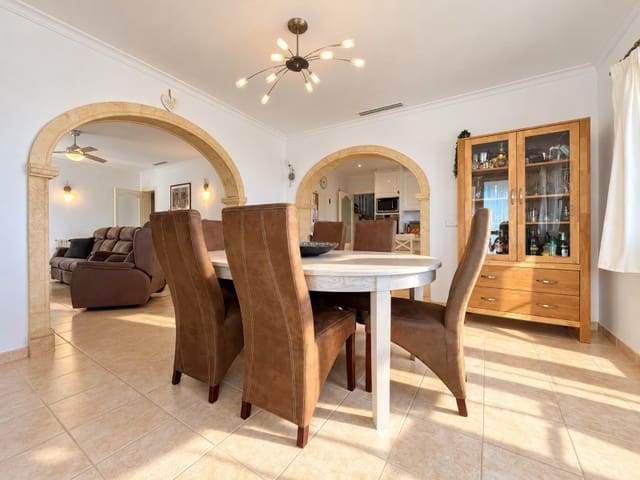 3 soveværelse Villa til salg i Benitachell / Benitatxell med swimmingpool garage - € 625.000 (Ref: 10162887)