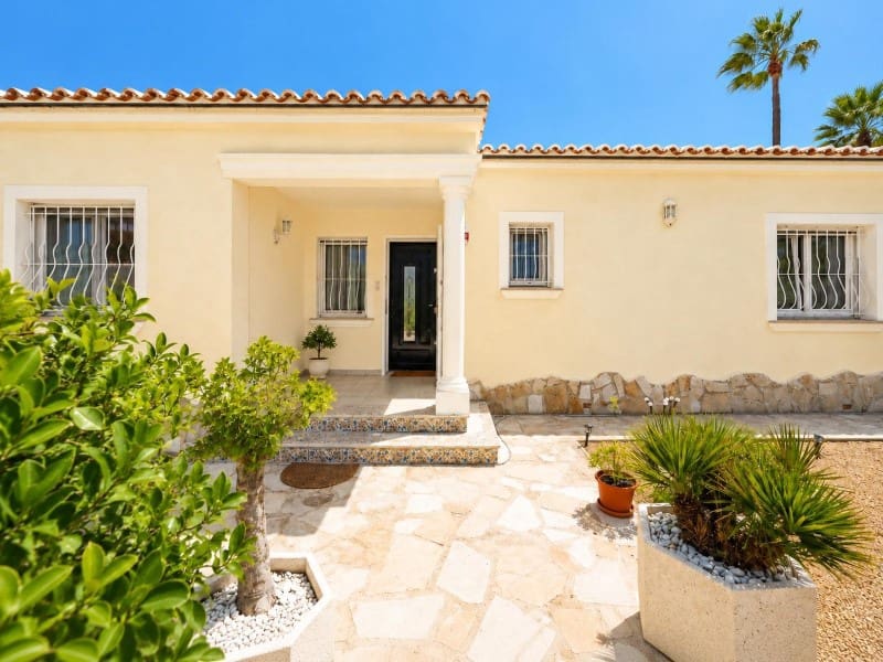 3 bedroom Villa for sale in Benitachell / Benitatxell with pool garage - € 649,000 (Ref: 10162887)