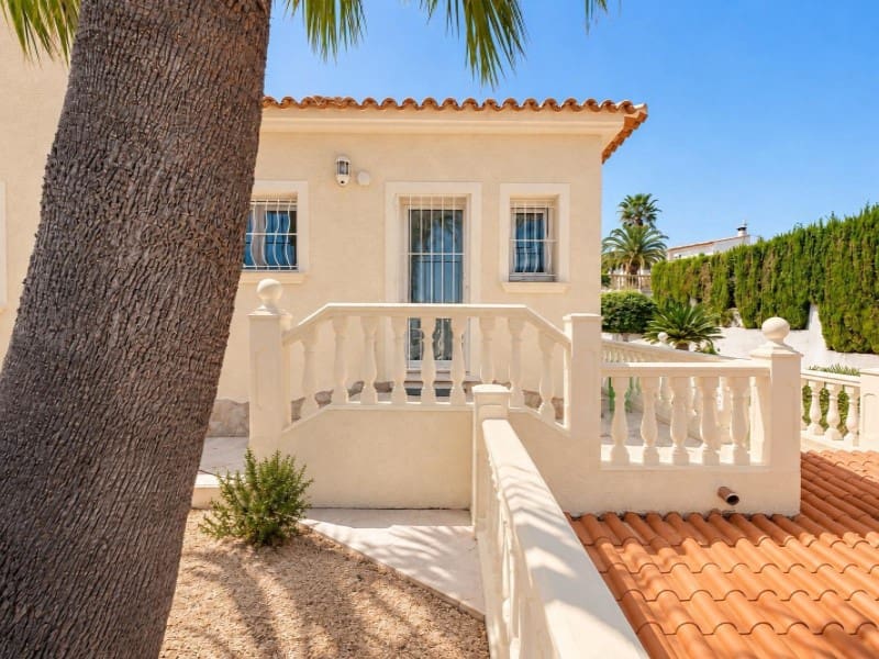 3 bedroom Villa for sale in Benitachell / Benitatxell with pool garage - € 649,000 (Ref: 10162887)