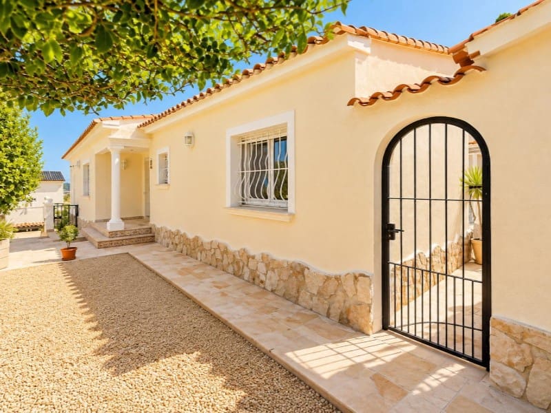3 bedroom Villa for sale in Benitachell / Benitatxell with pool garage - € 649,000 (Ref: 10162887)