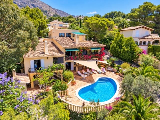 5 bedroom Villa for sale in Altea la Vella, Altea with pool garage - € 1,580,000 (Ref: 10182886)