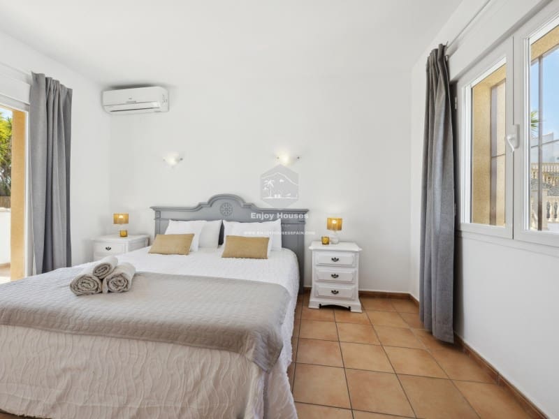 3 sovrum Villa till salu i Javea / Xabia med pool - 400 000 € (Ref: 8916930)