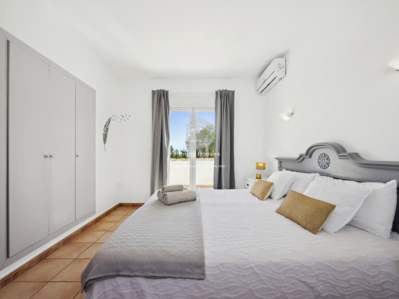 3 sypialnia Willa na sprzedaż w Javea / Xabia z basenem - 427 500 € (Ref: 8916932)