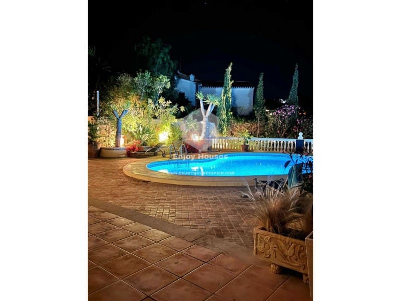 Chalet de 6 habitaciones en Javea / Xàbia en venta con piscina - 1.500.000 € (Ref: 8917028)